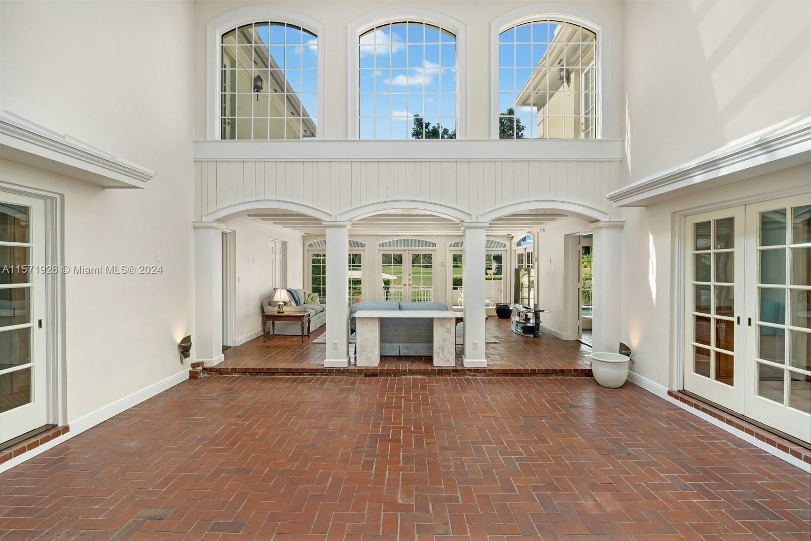 4600 Santa Maria St