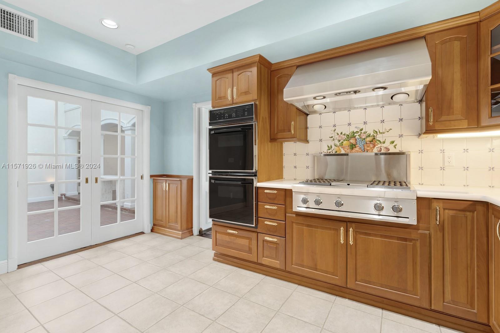 4600 Santa Maria St