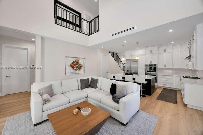 3480 Oak Ave