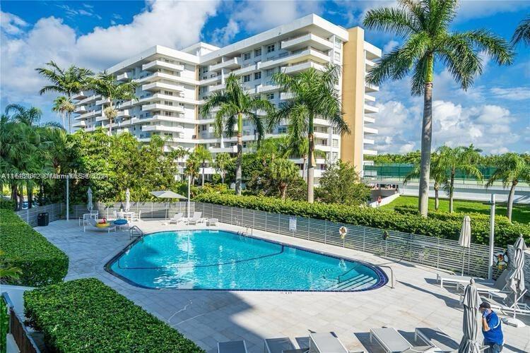 199 Ocean Lane Dr # 613