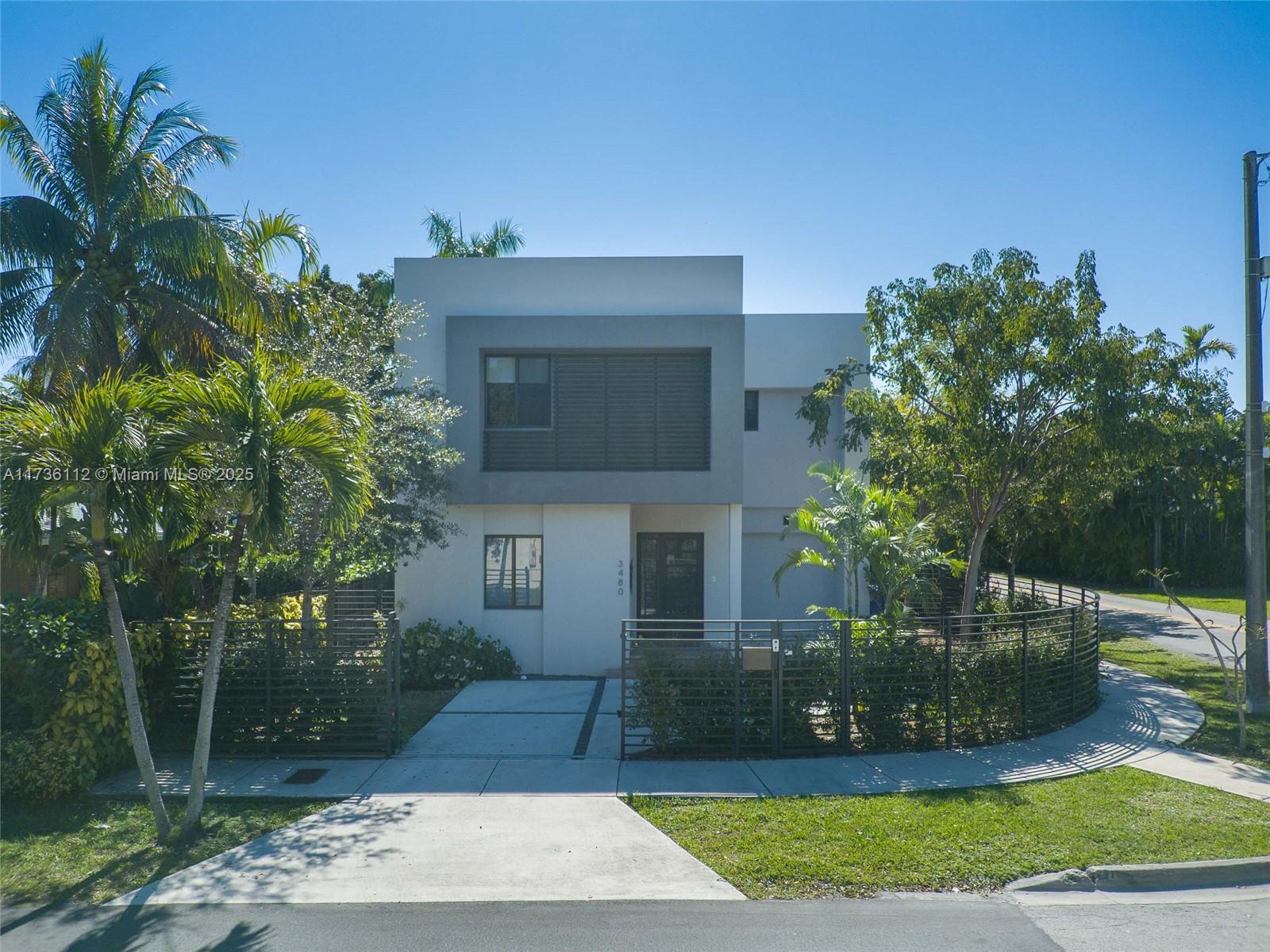 3480 Oak Ave