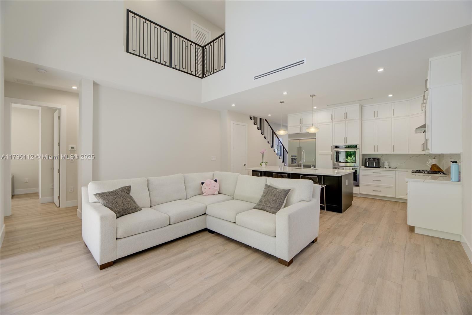 3480 Oak Ave
