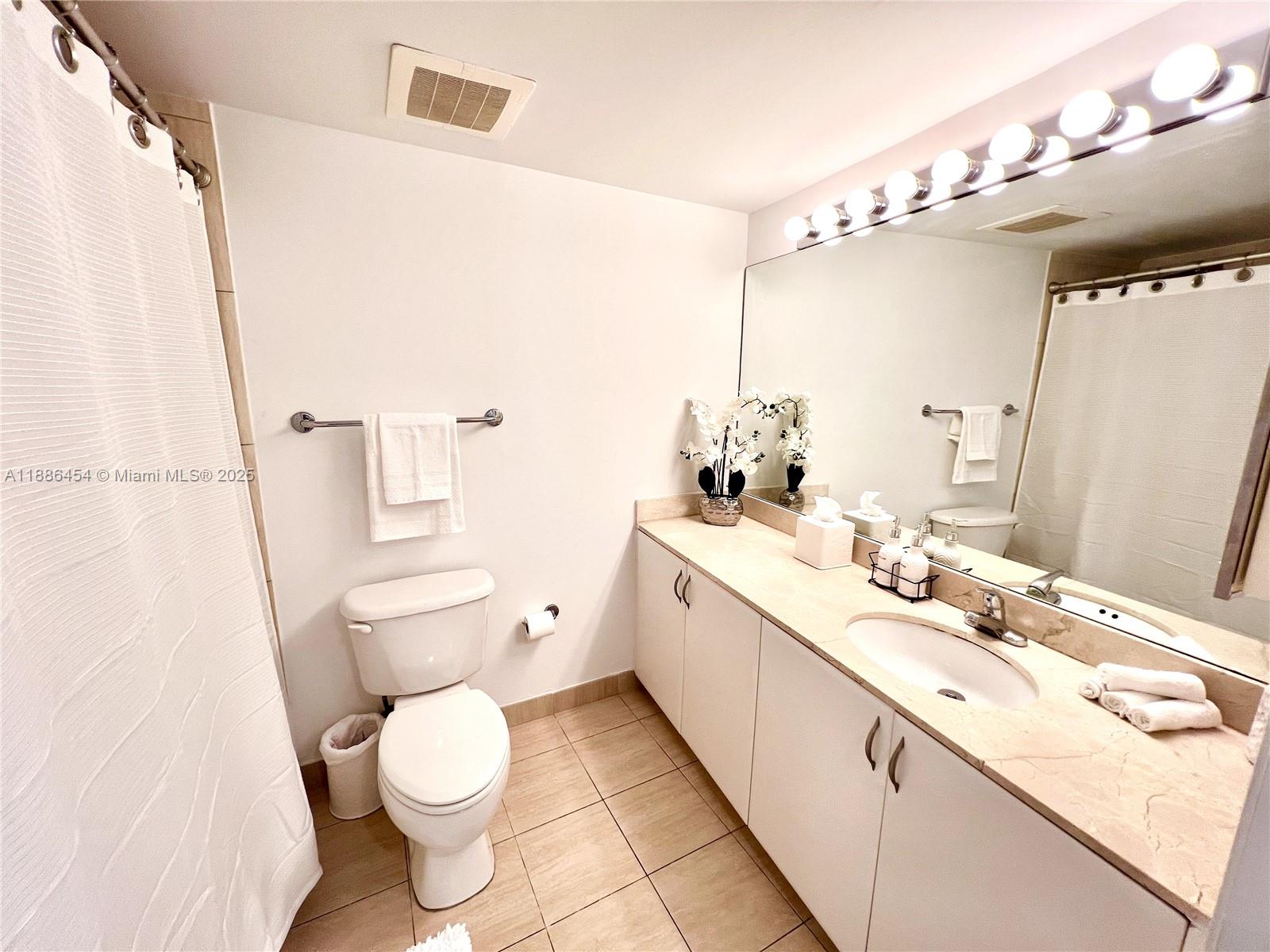 1750 N Bayshore Dr # 1218