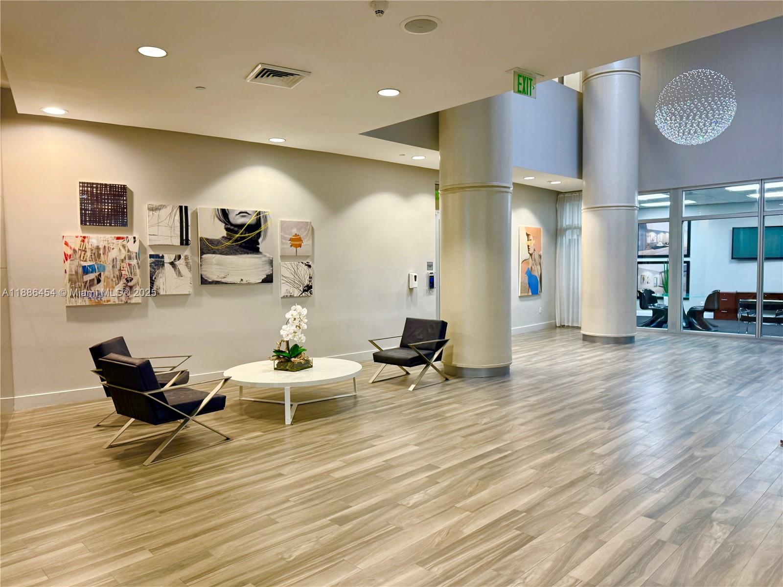 1750 N Bayshore Dr # 1218