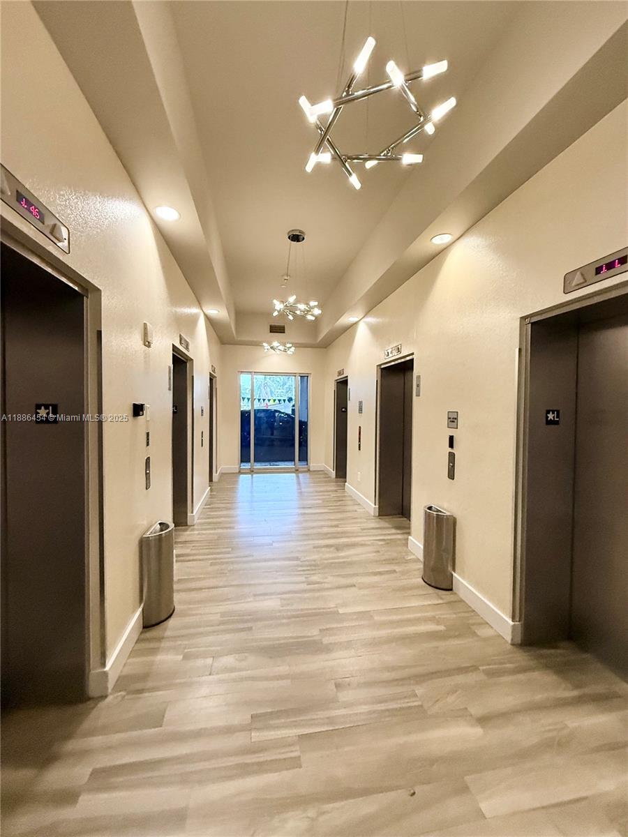 1750 N Bayshore Dr # 1218