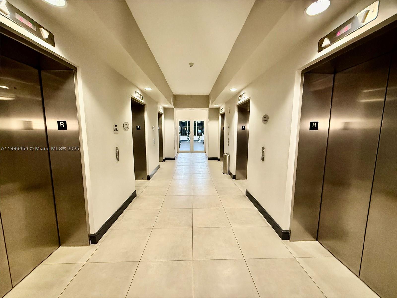 1750 N Bayshore Dr # 1218