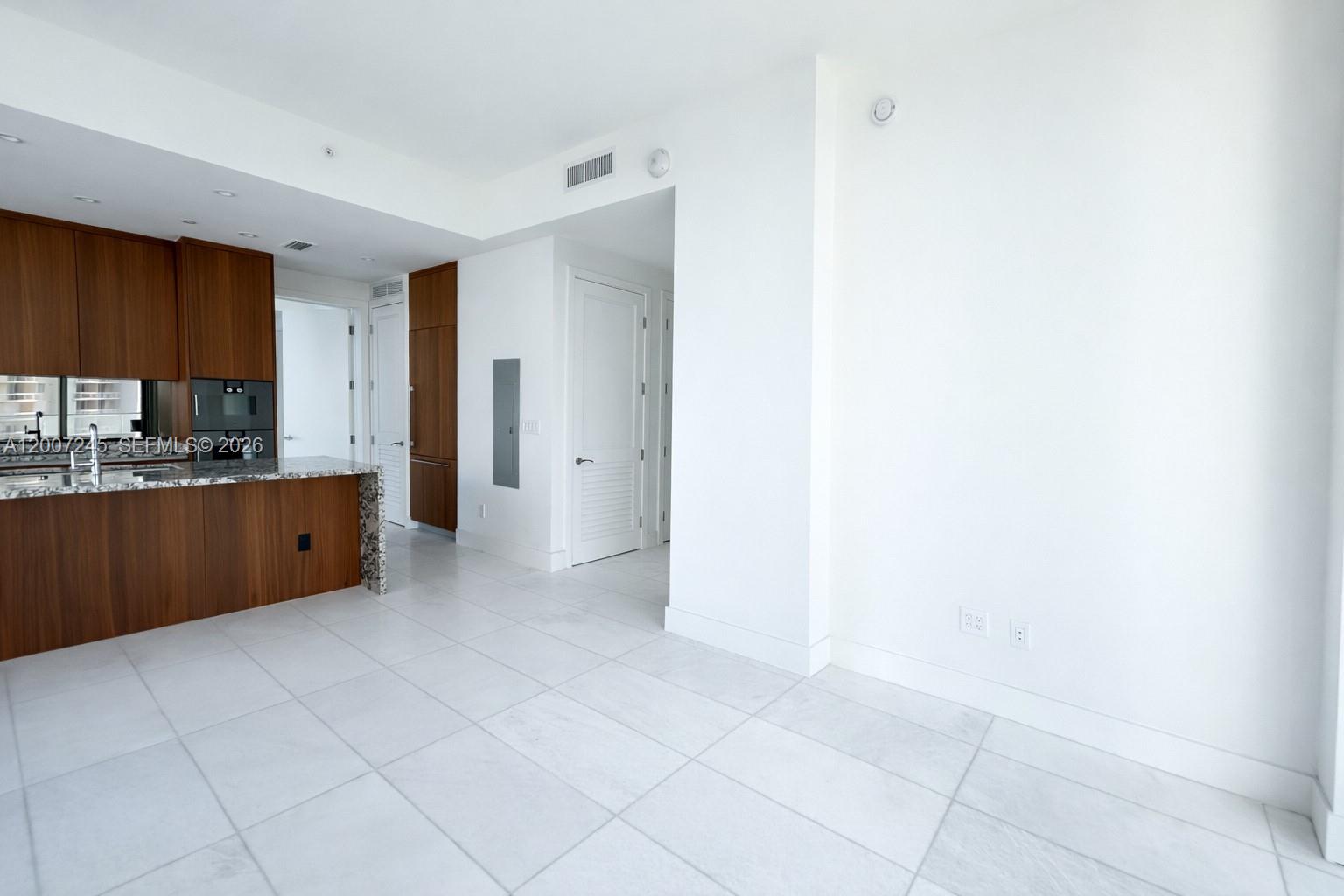 175 SE 25th Rd # 1204