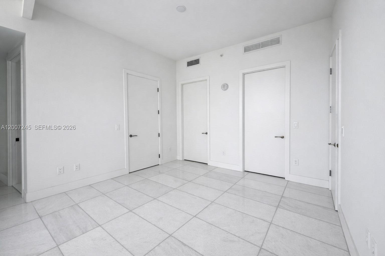 175 SE 25th Rd # 1204