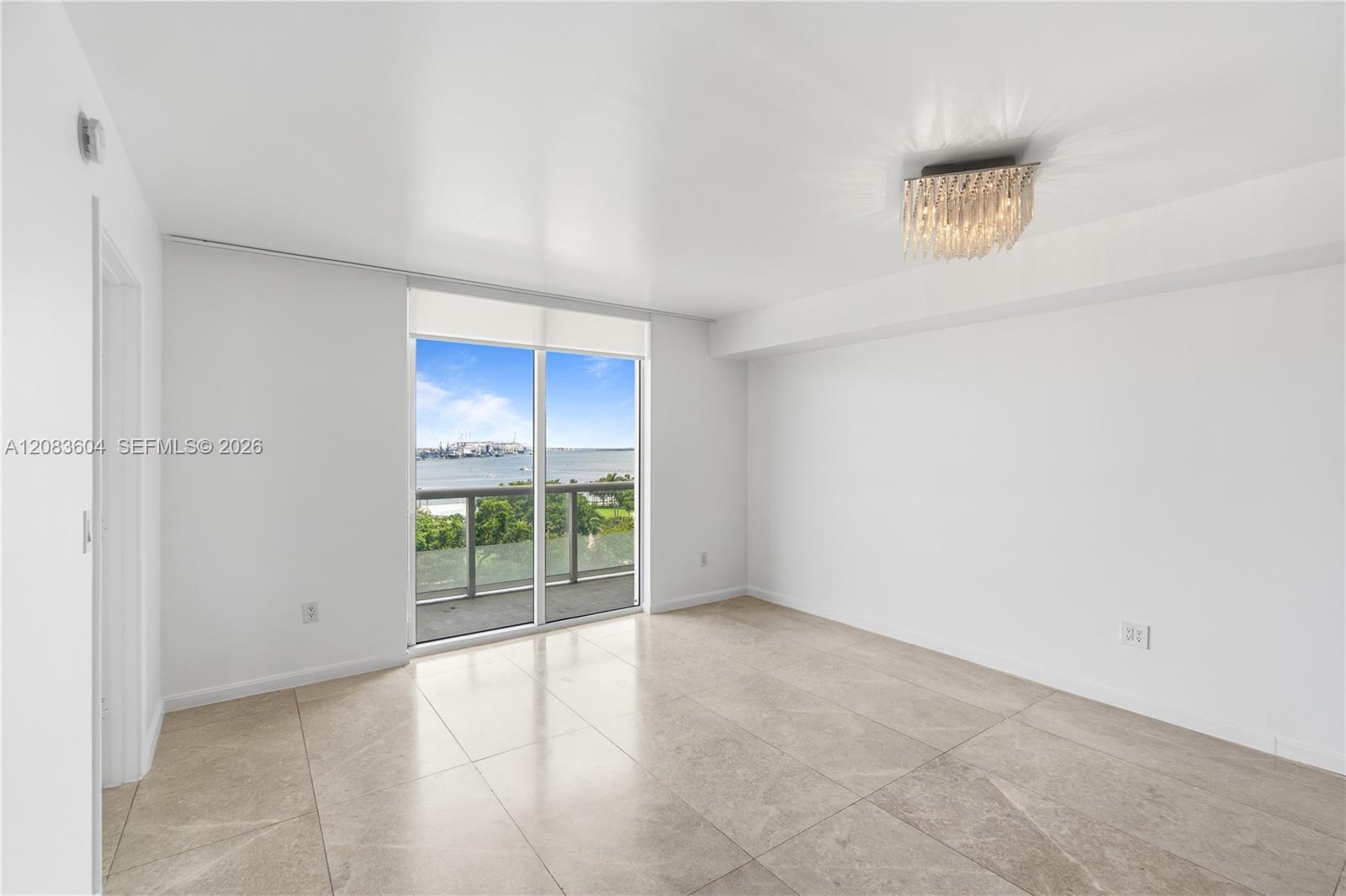 50 BISCAYNE BLVD # 902