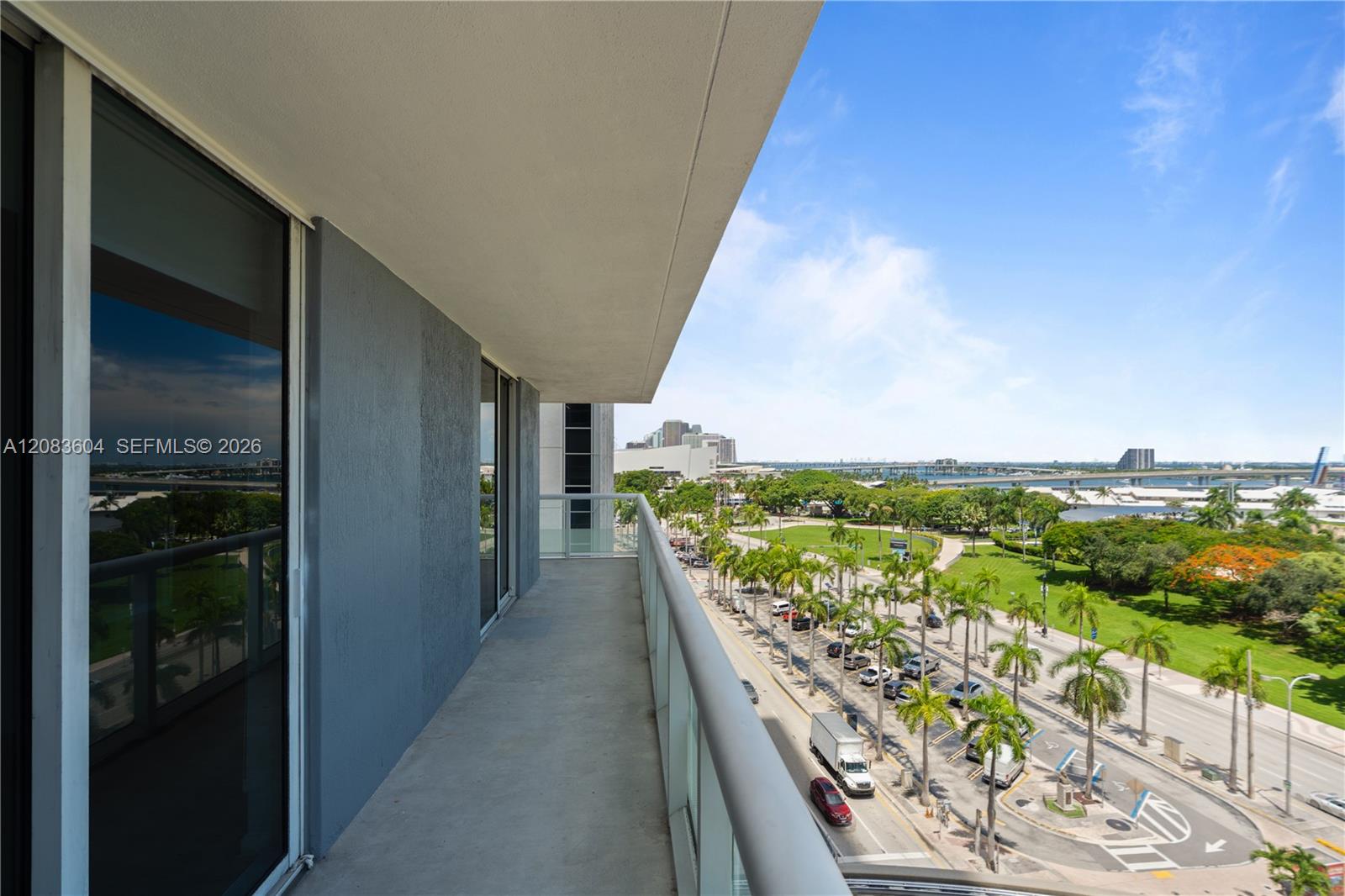 50 BISCAYNE BLVD # 902
