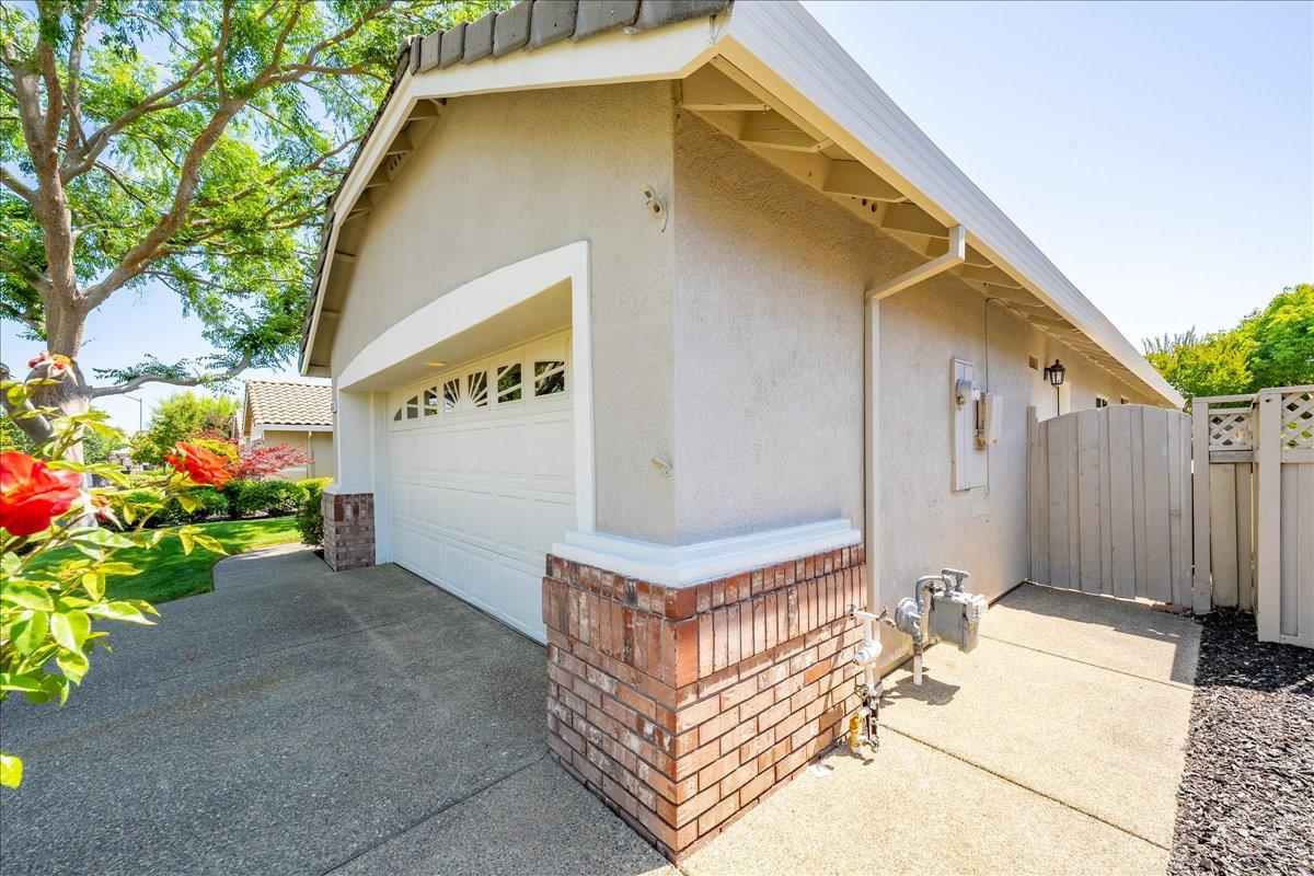 5696 Red Willow Lane