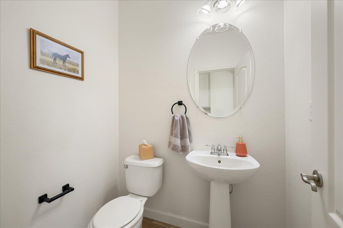 1900 Pyramid Creek Drive