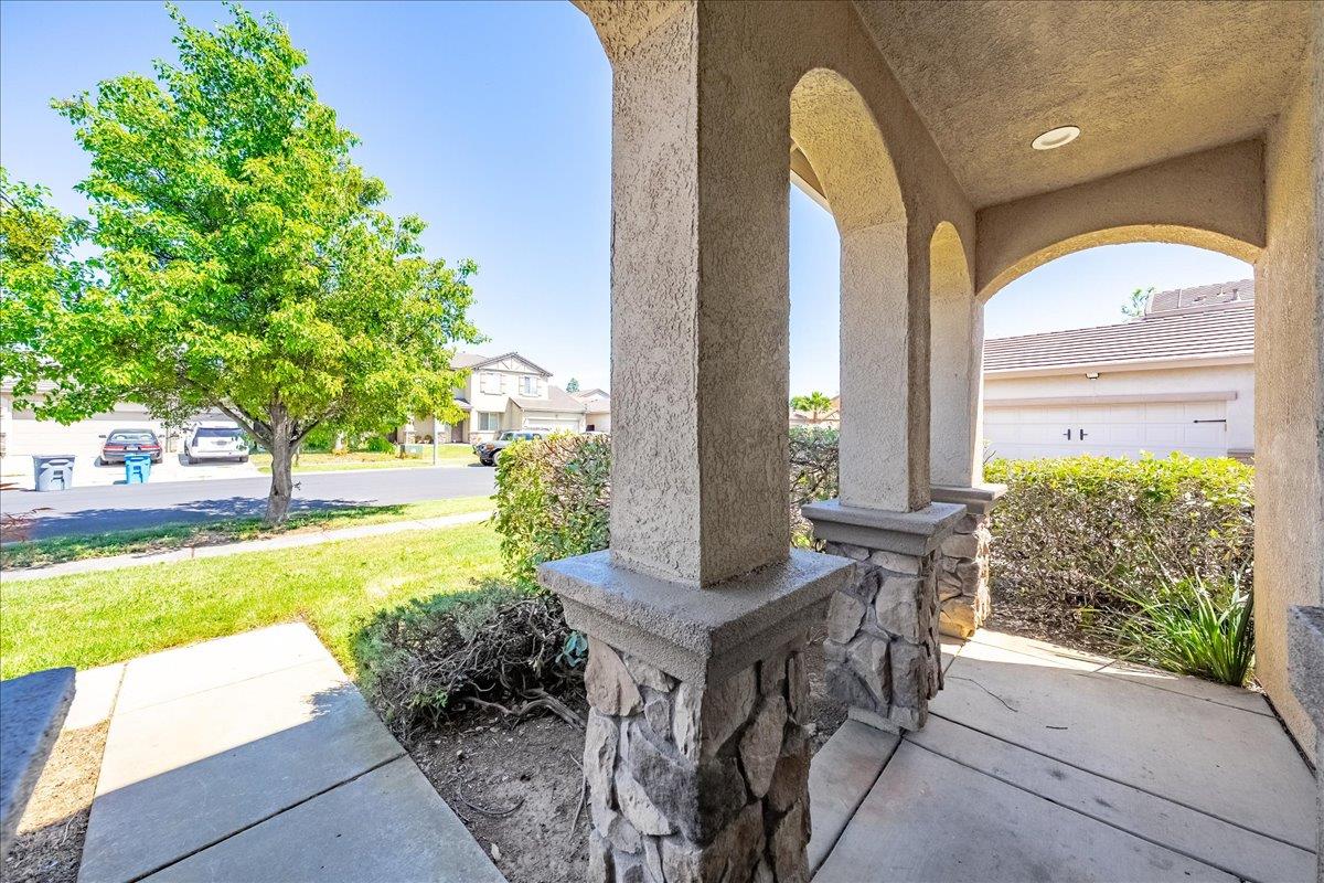 1900 Pyramid Creek Drive