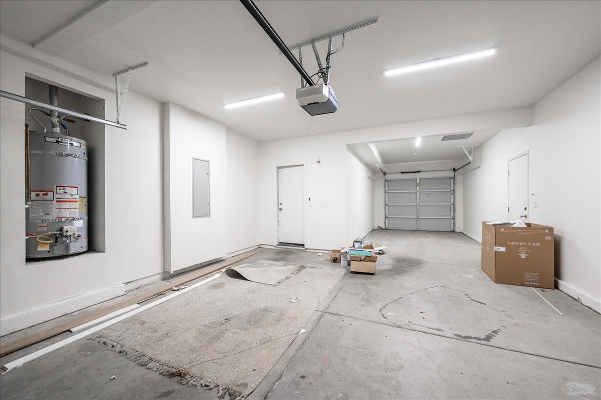 1900 Pyramid Creek Drive