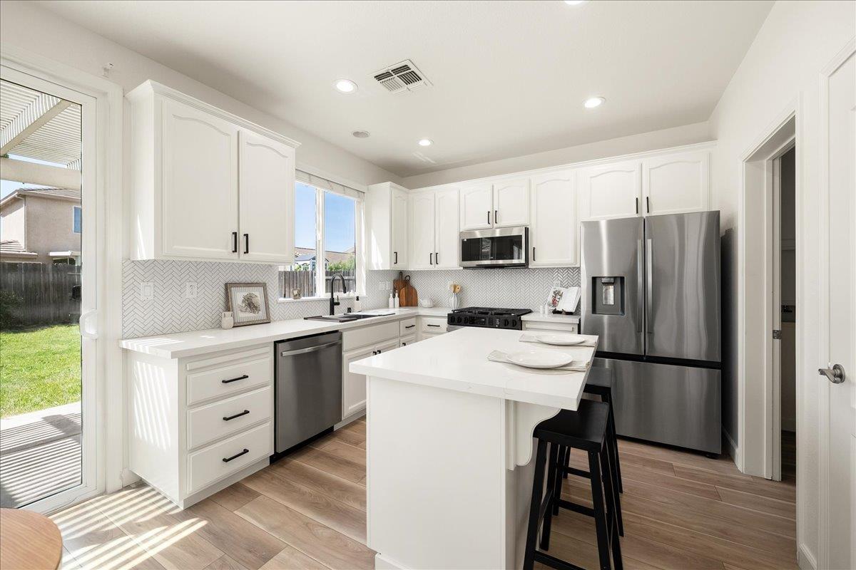 1900 Pyramid Creek Drive