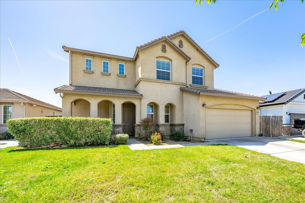 1900 Pyramid Creek Drive