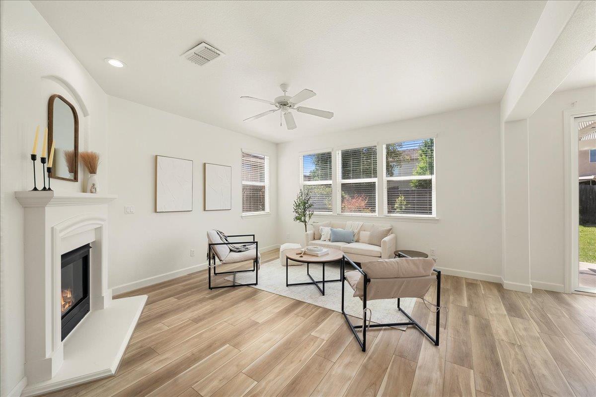 1900 Pyramid Creek Drive