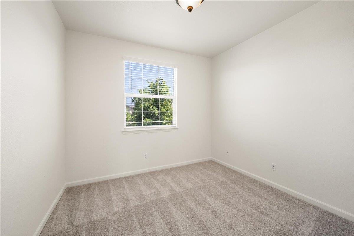 1900 Pyramid Creek Drive