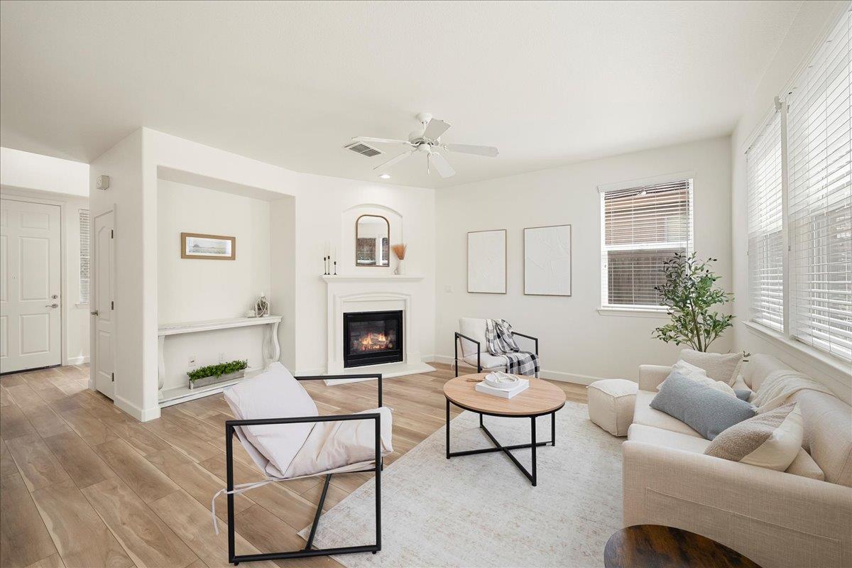 1900 Pyramid Creek Drive