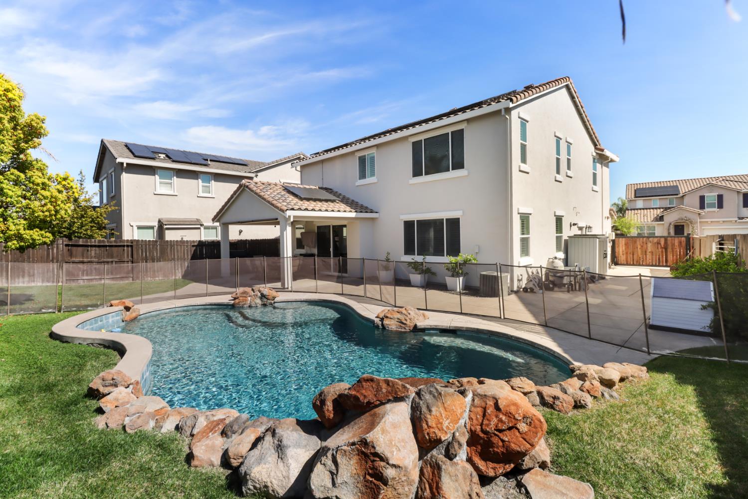 512 Alessandria Place