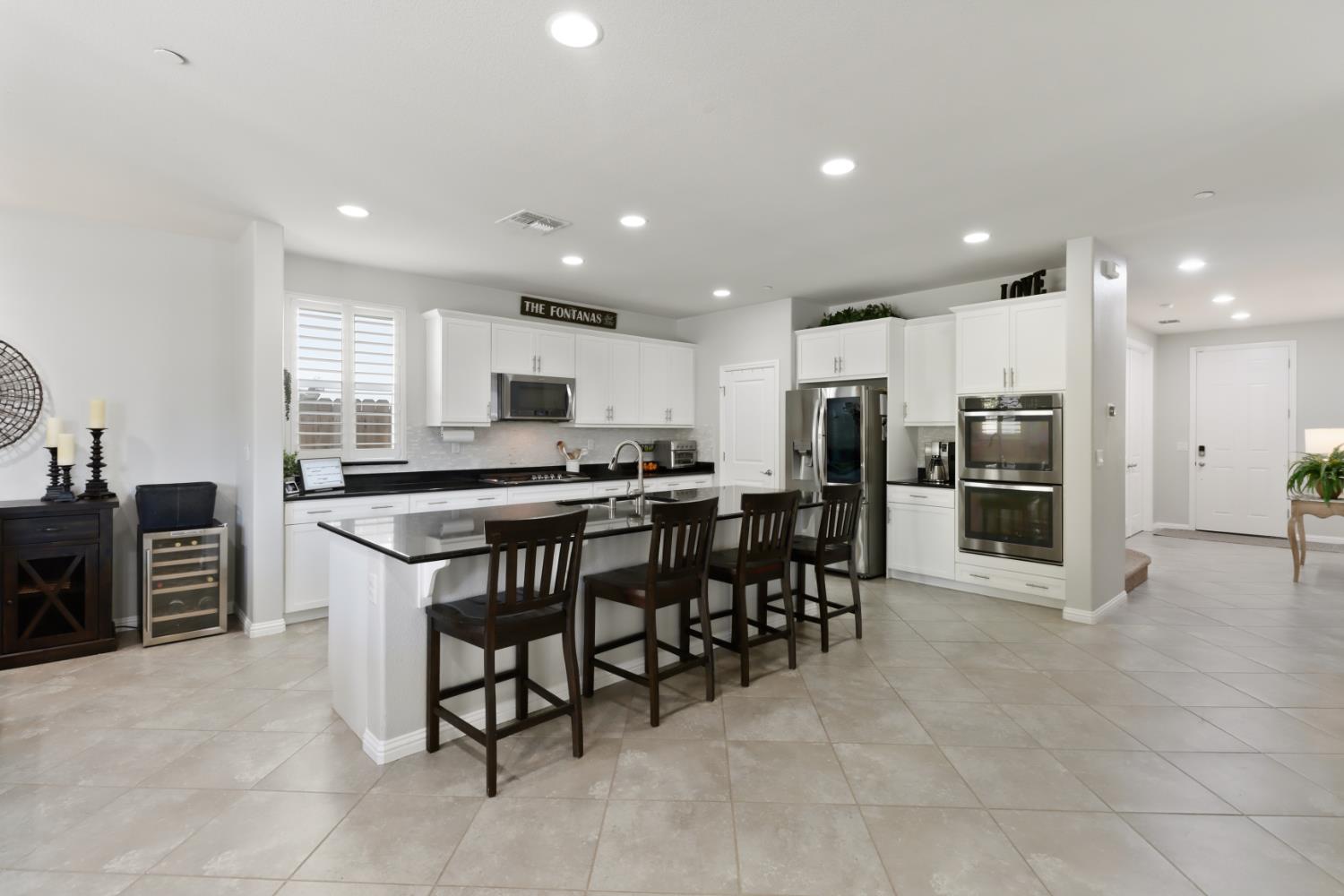 512 Alessandria Place