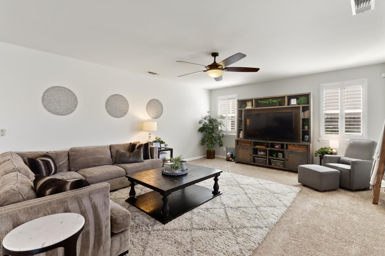 512 Alessandria Place