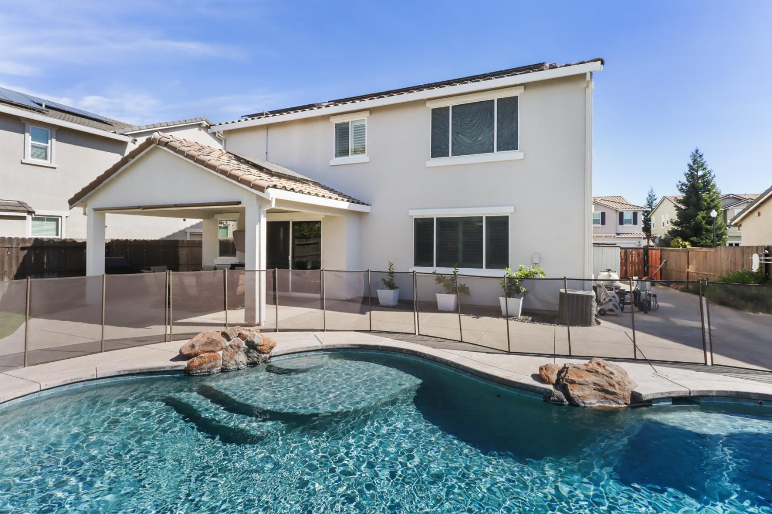 512 Alessandria Place