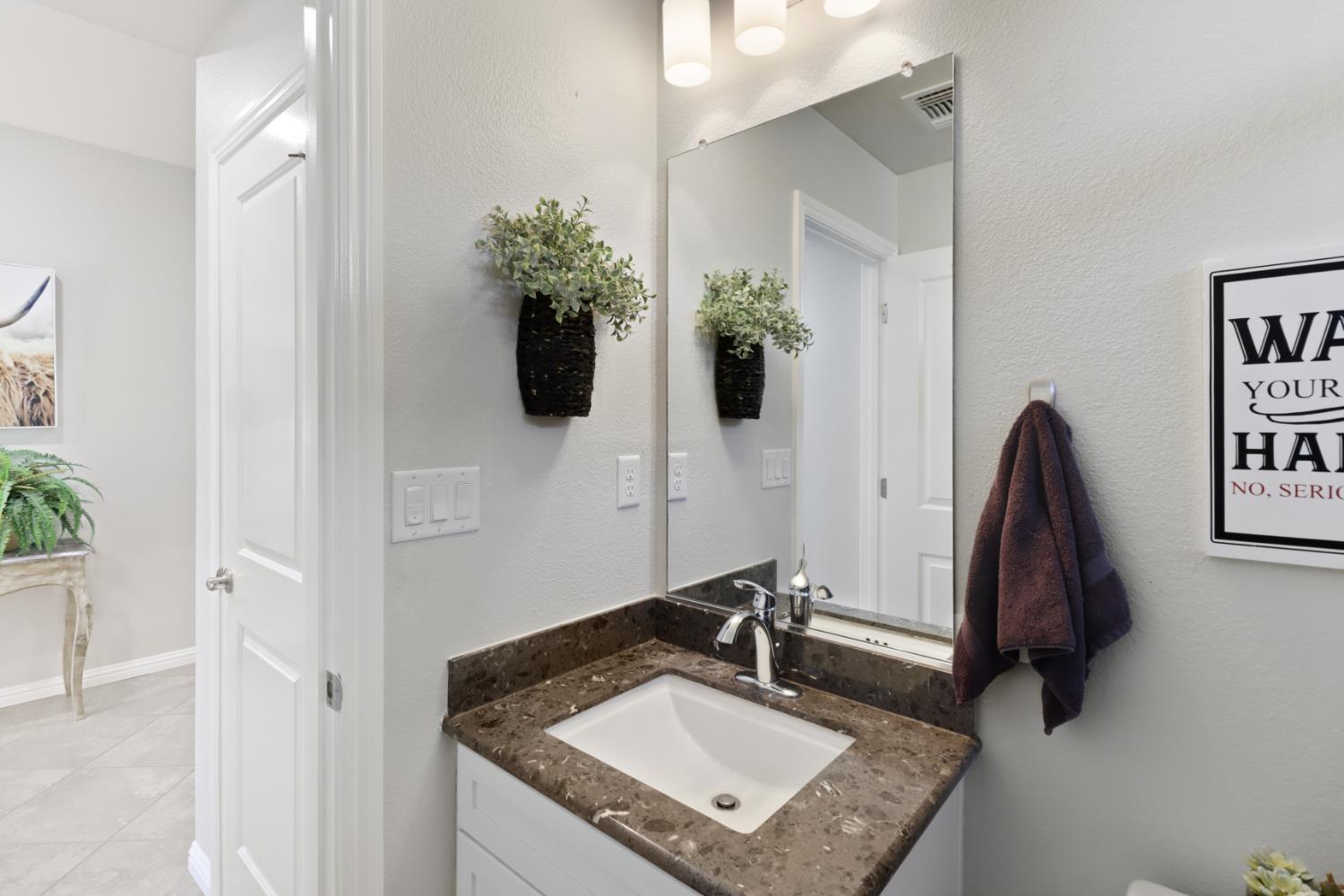 512 Alessandria Place