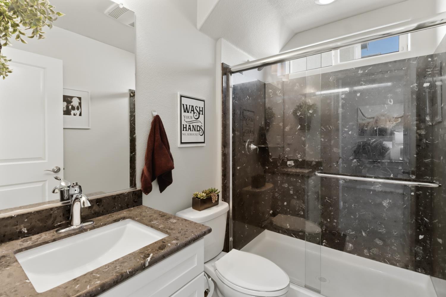 512 Alessandria Place