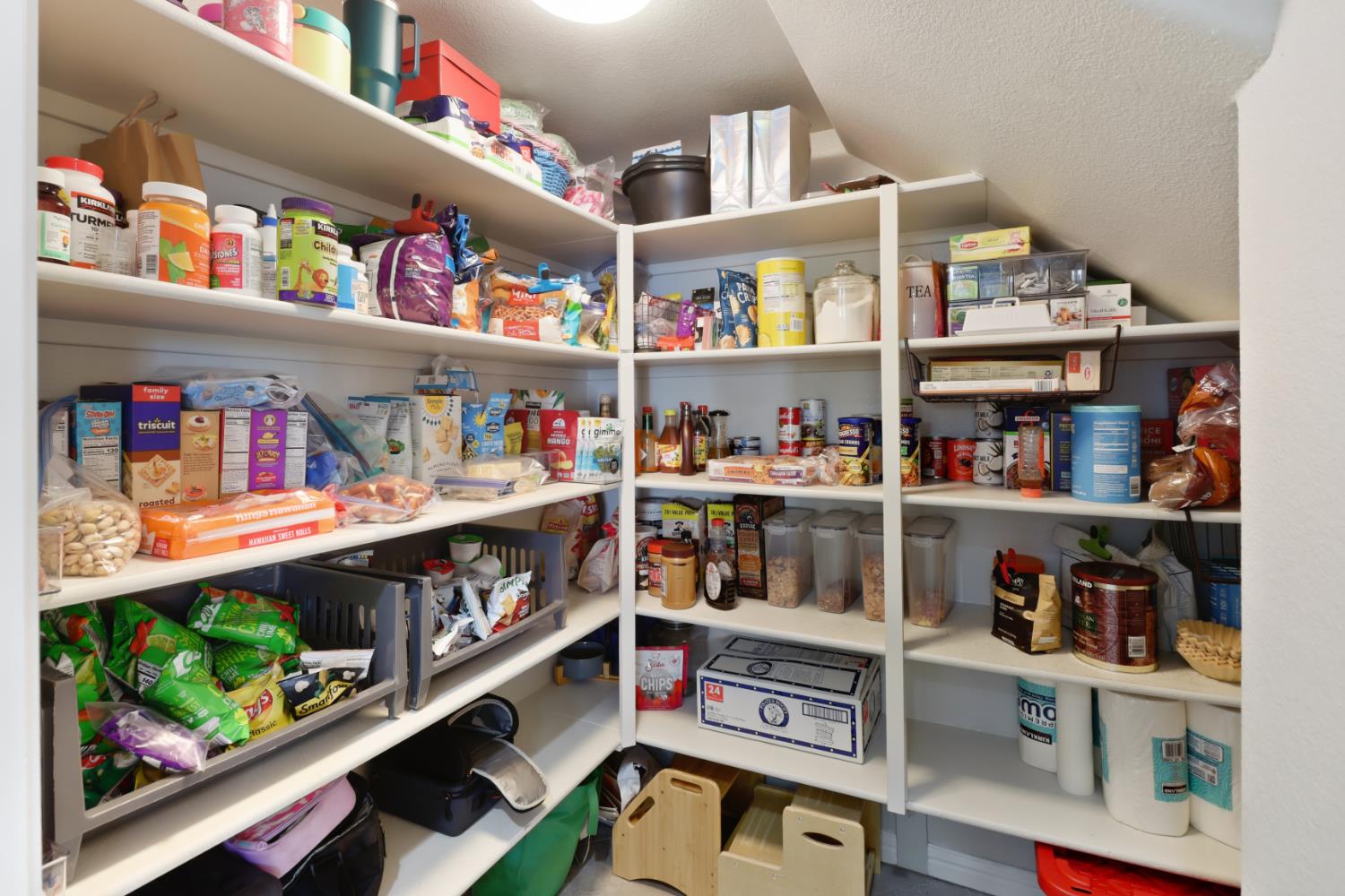 512 Alessandria Place