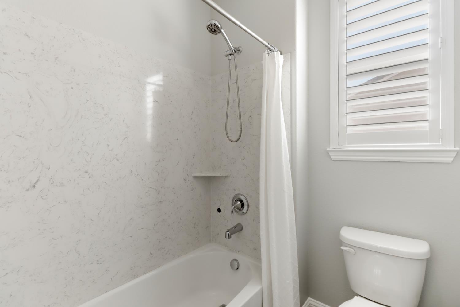 512 Alessandria Place