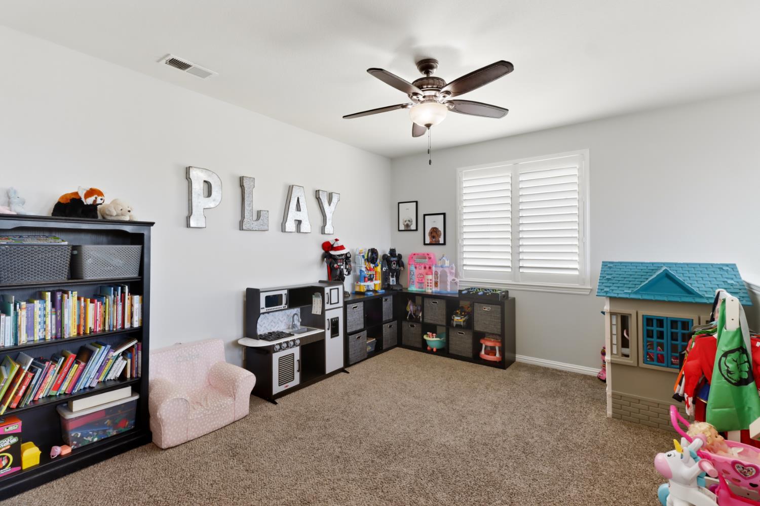 512 Alessandria Place