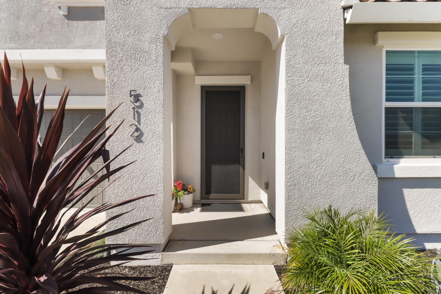 512 Alessandria Place