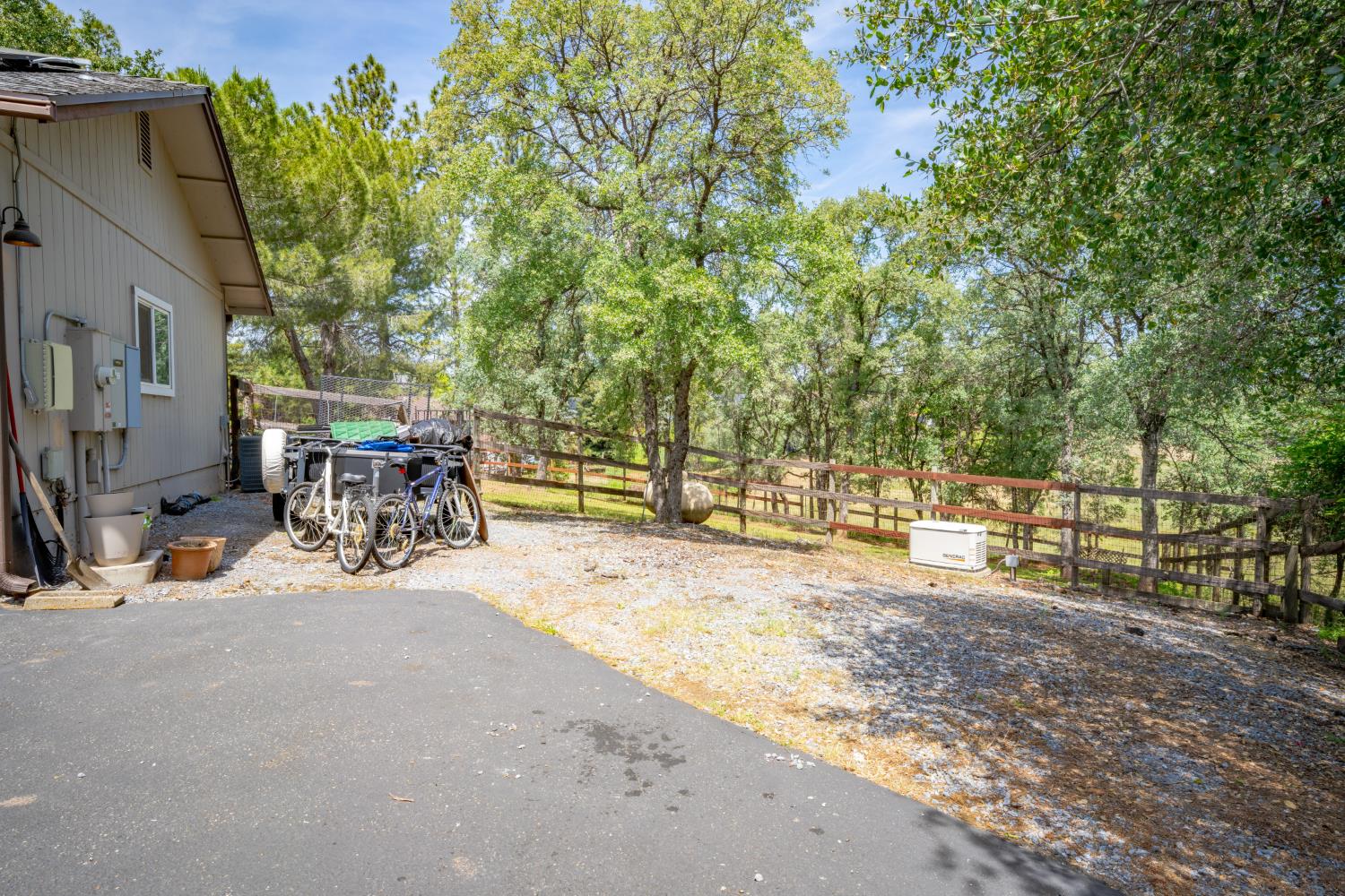 1511 Trading Post Court