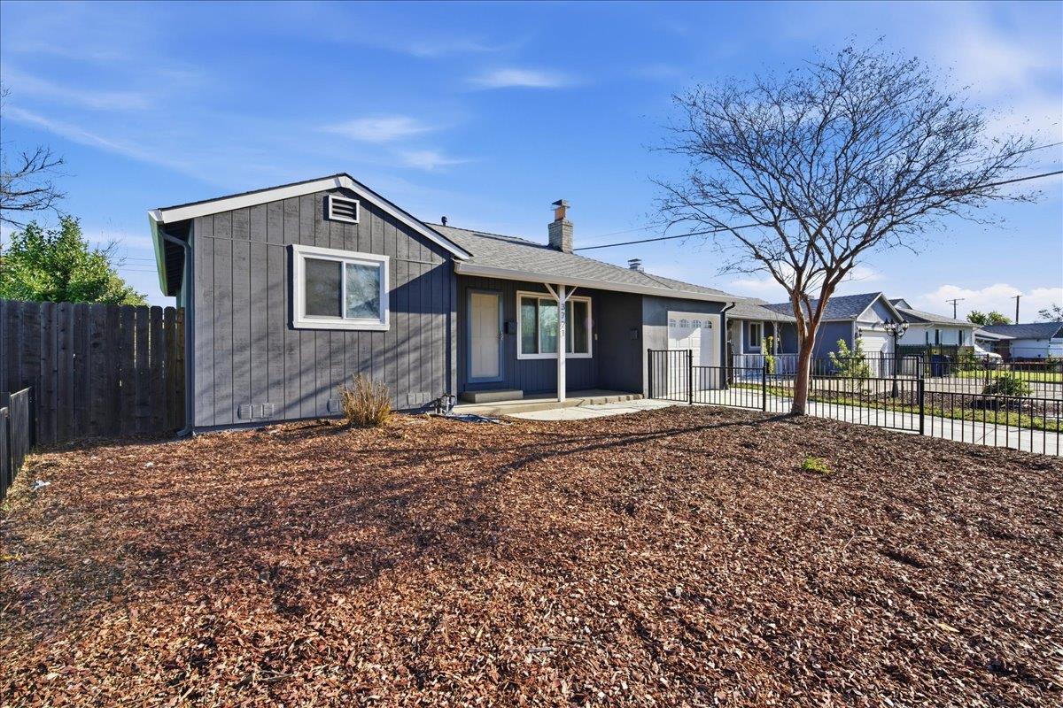 3721 Mcclellan Drive