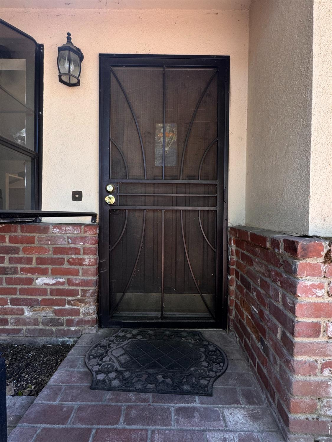 1422 Oakwood Drive