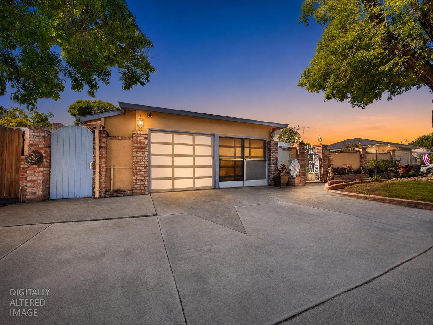 1422 Oakwood Drive
