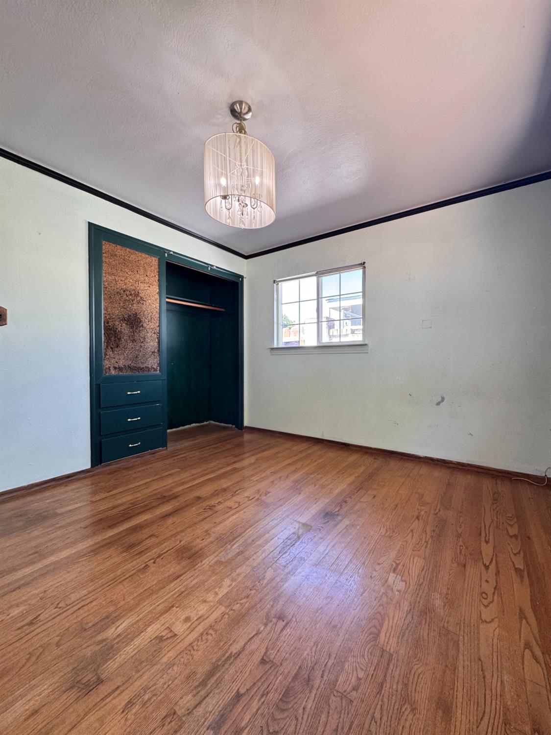 1422 Oakwood Drive