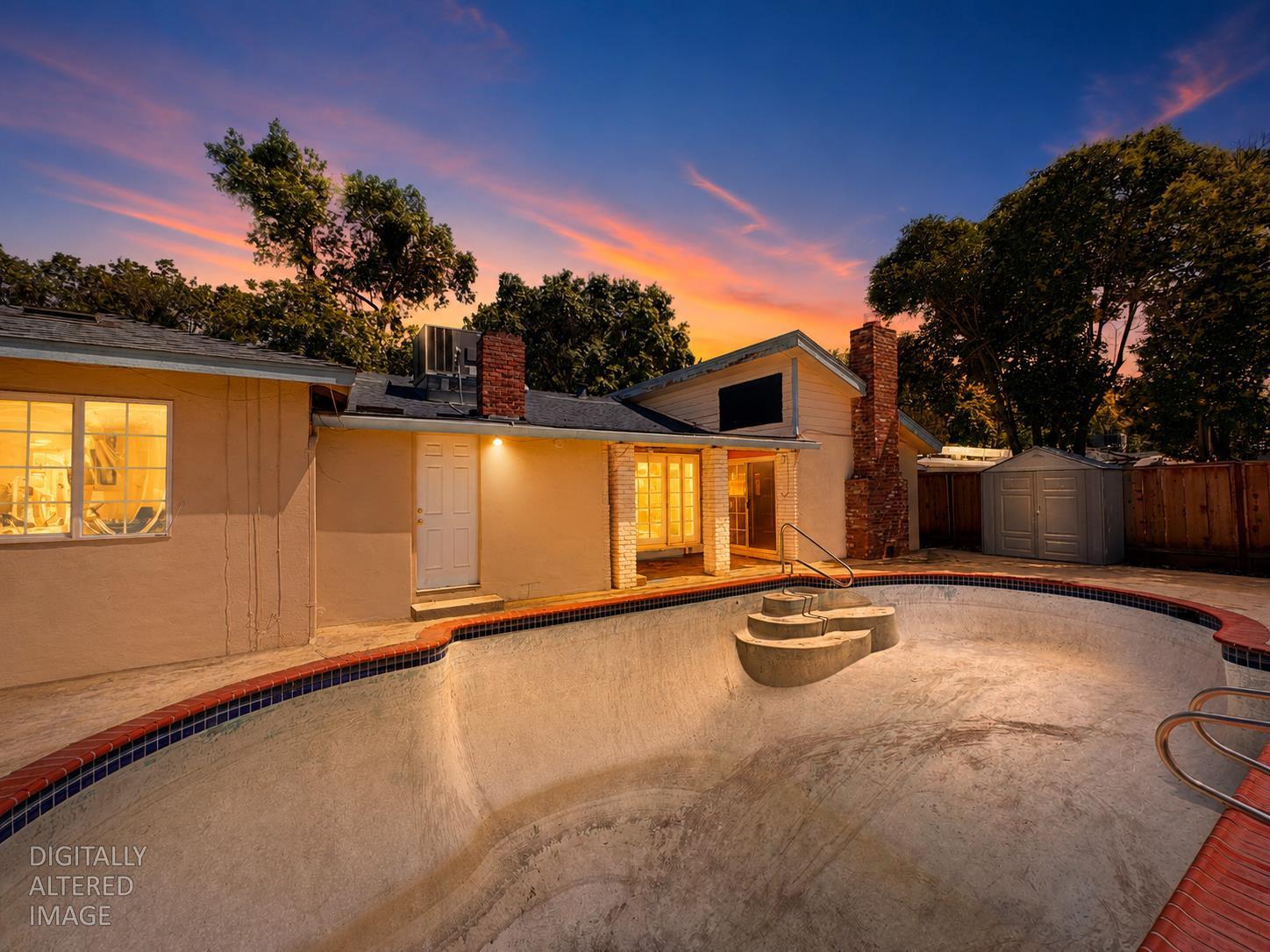 1422 Oakwood Drive
