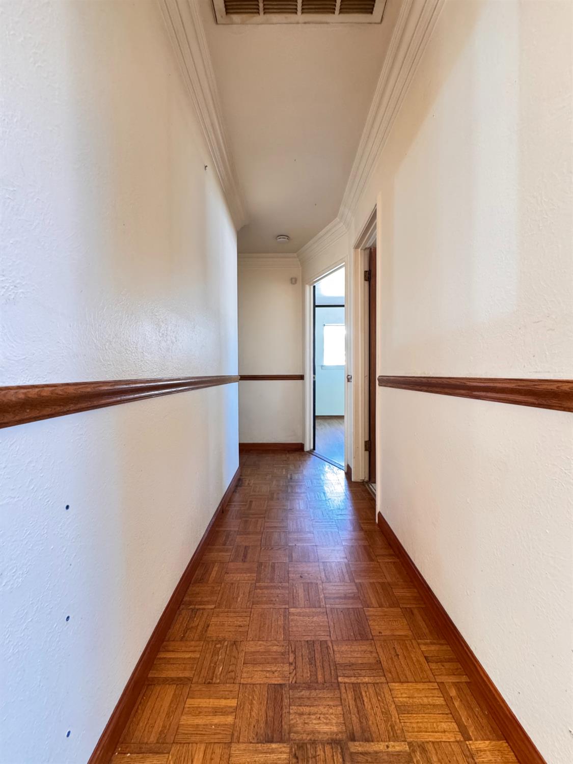 1422 Oakwood Drive
