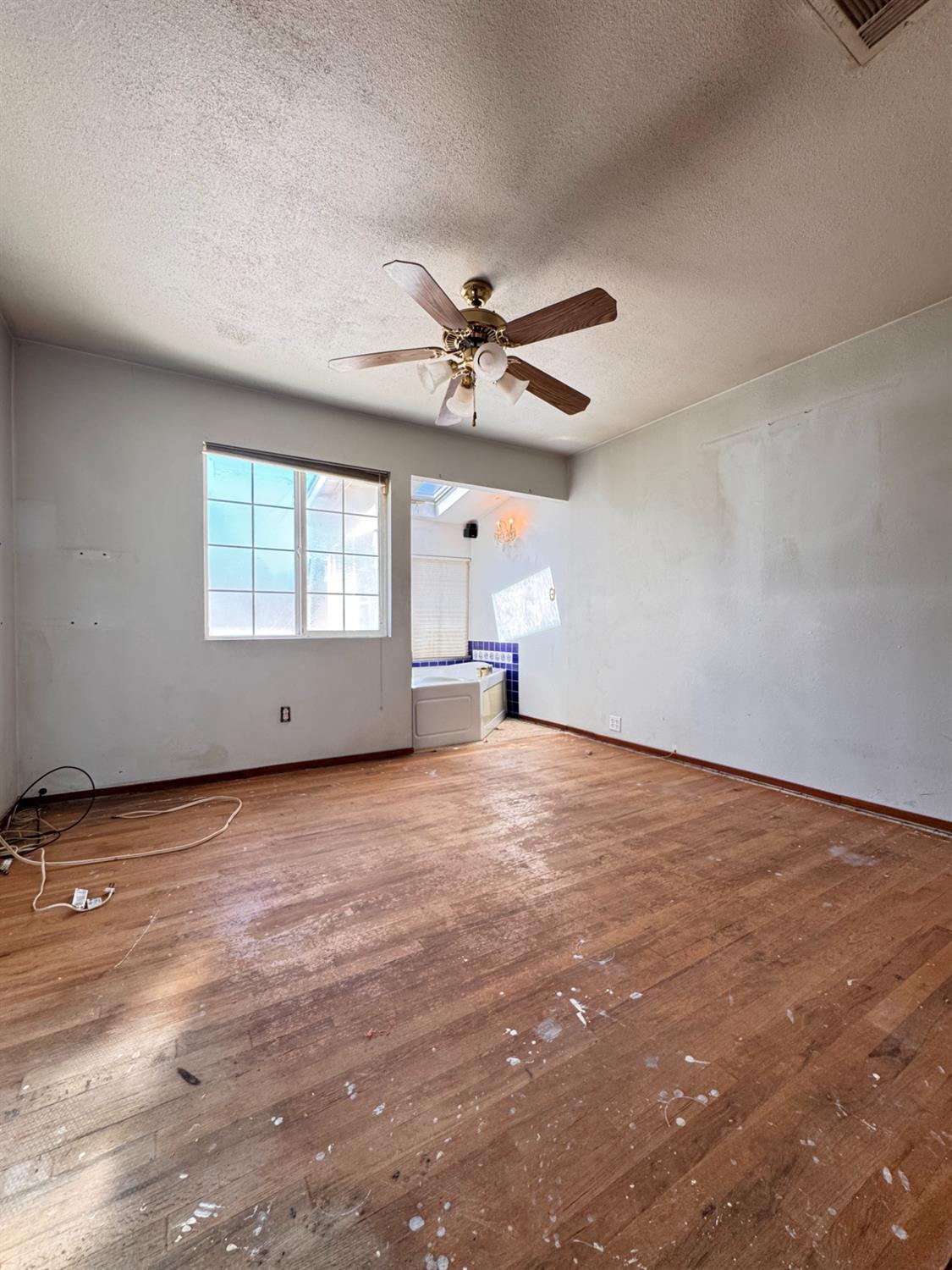 1422 Oakwood Drive