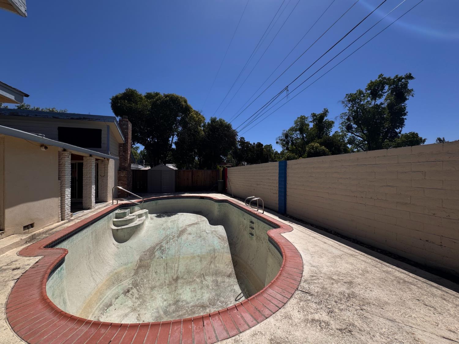1422 Oakwood Drive