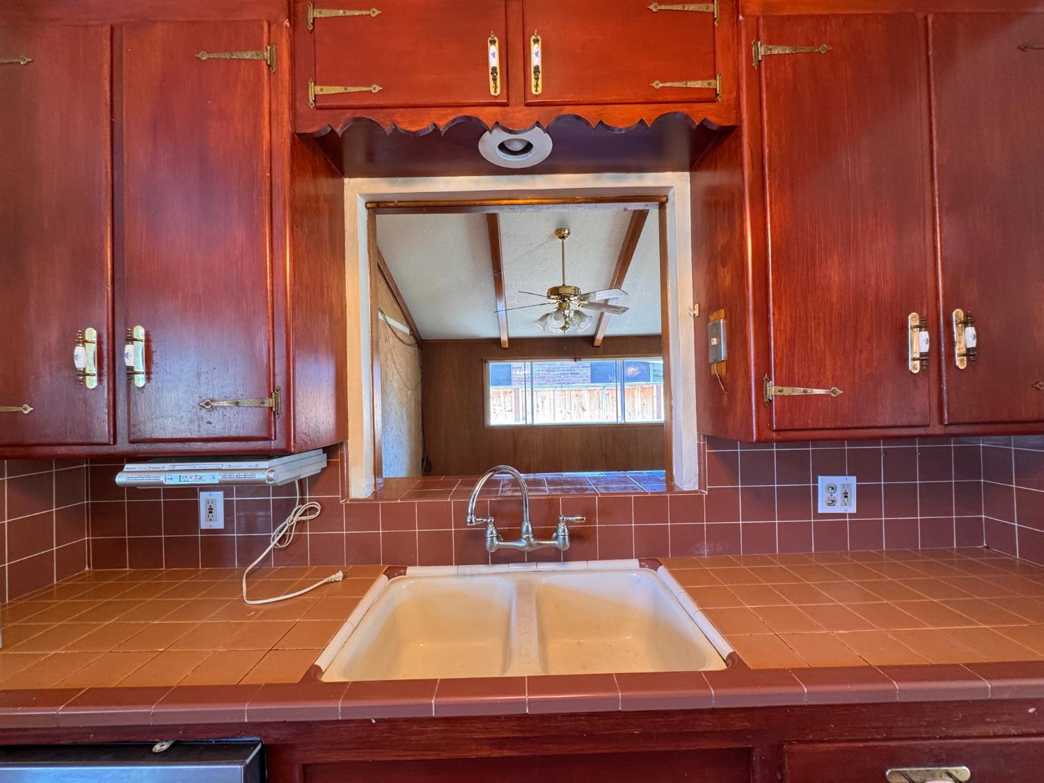 1422 Oakwood Drive