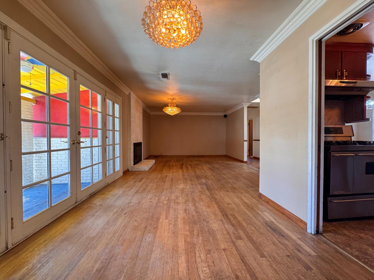 1422 Oakwood Drive