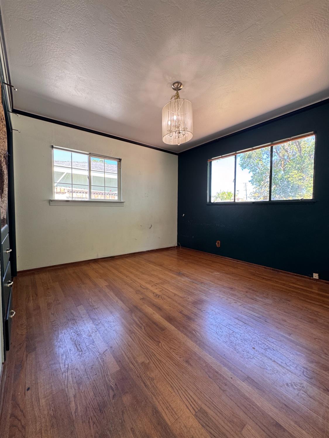 1422 Oakwood Drive