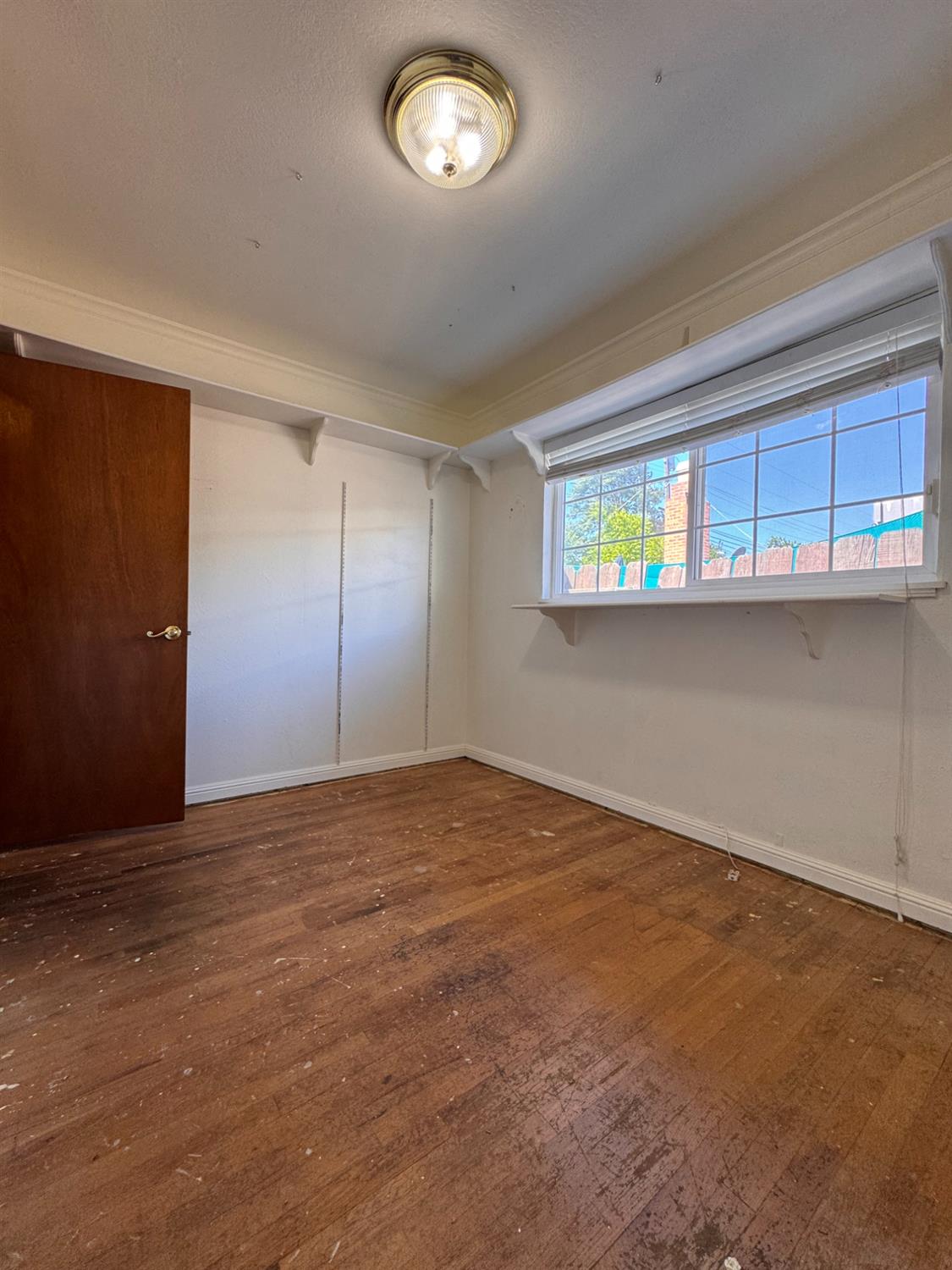 1422 Oakwood Drive