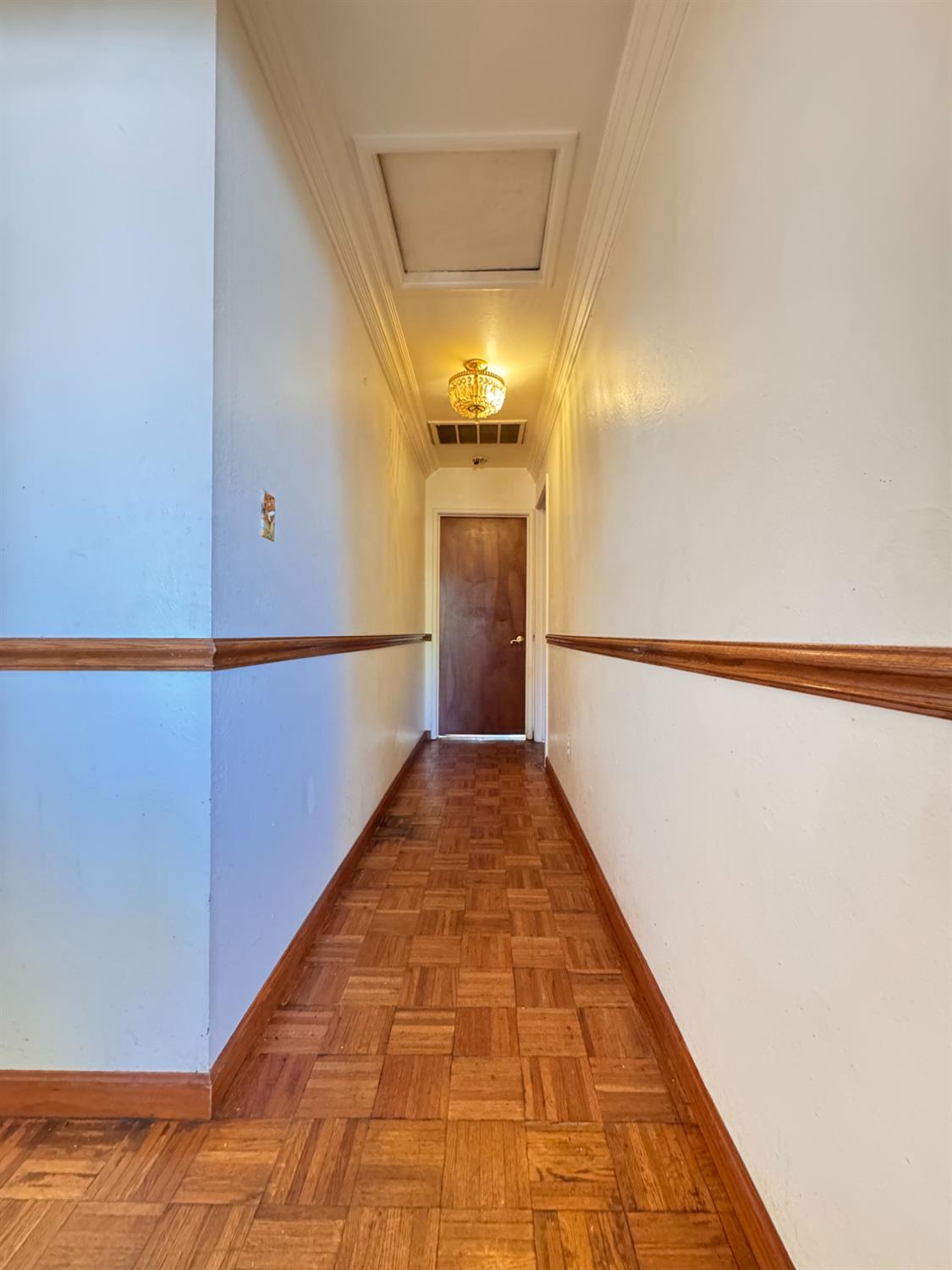 1422 Oakwood Drive