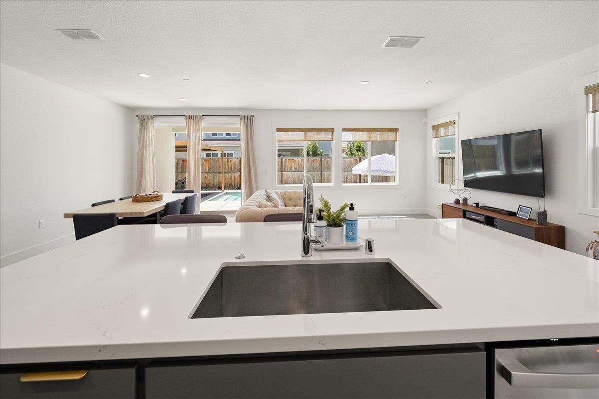 1861 Petite Verdot Lane