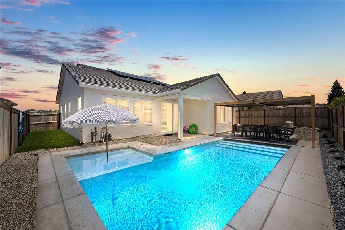 1861 Petite Verdot Lane