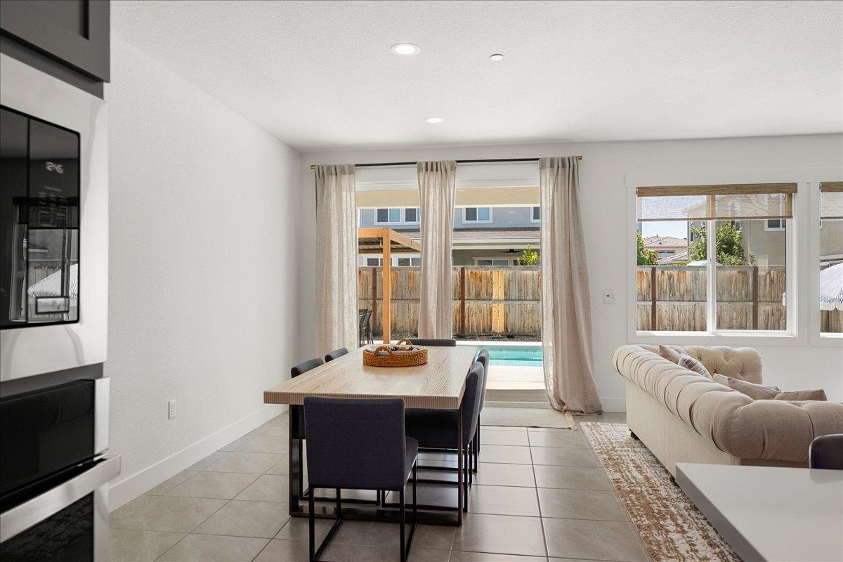 1861 Petite Verdot Lane